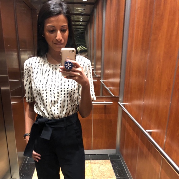 Meet your Posher, Elizabeth - Picture 2 of 3